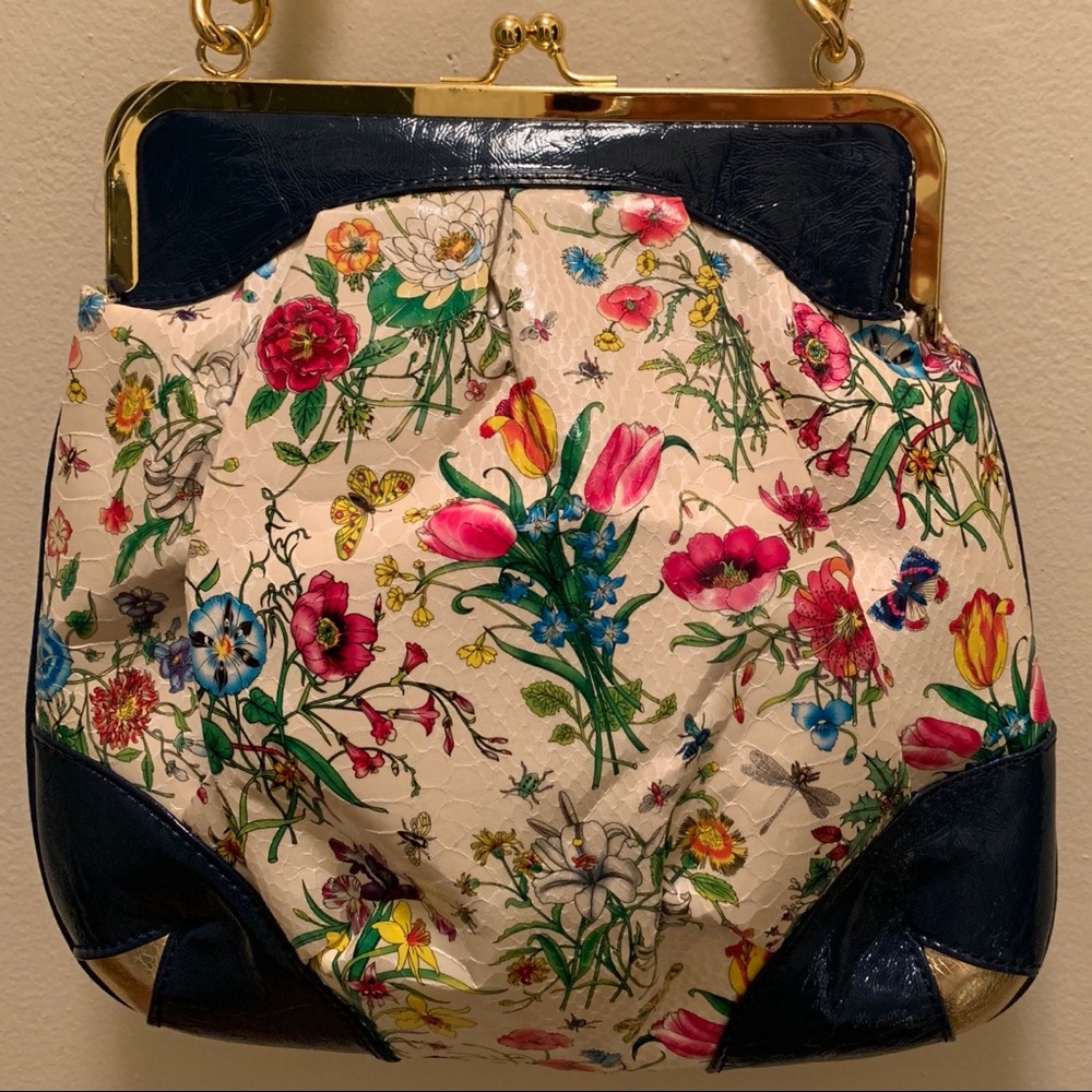 Vintage floral shoulder bag